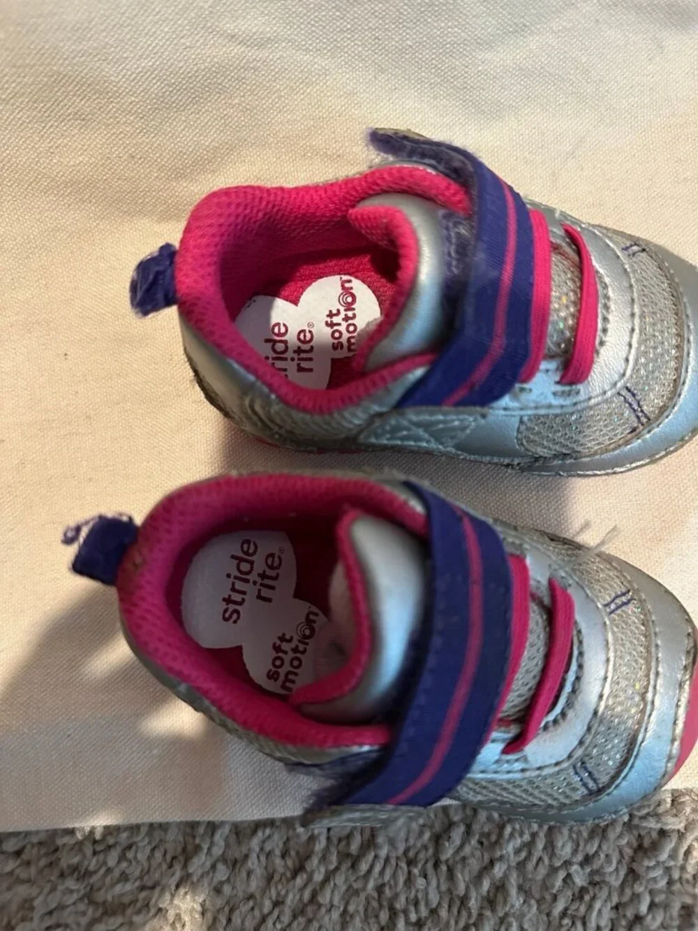 Stride rite toddler shoes size 3M